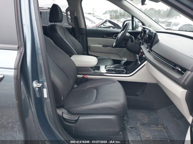 KNDNC5H37P6261383 KIA Carnival Mpv Ex