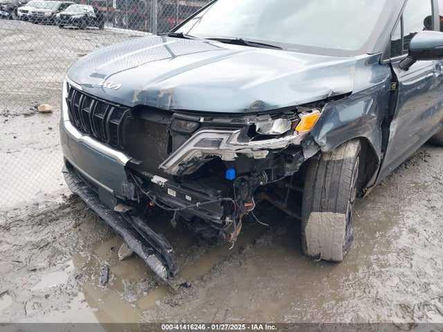 KNDNC5H37P6261383 KIA Carnival Mpv Ex