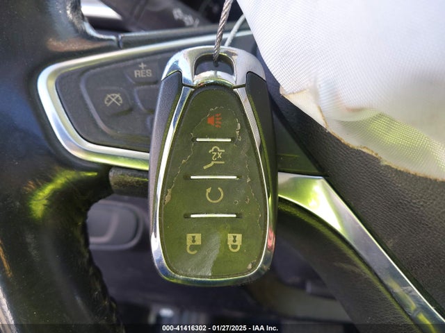 3GNAXUEV9KS567774 Chevrolet EQUINOX LT