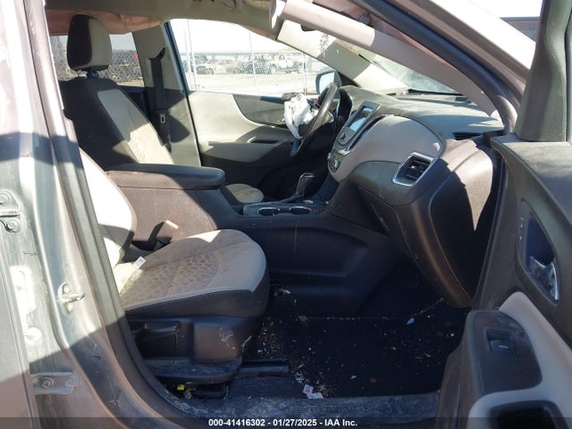 3GNAXUEV9KS567774 Chevrolet EQUINOX LT