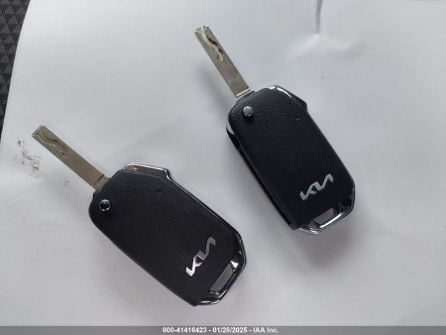 KNDJ23AU4R7233417 KIA SOUL LX