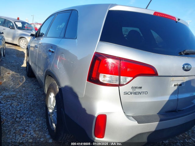 KIA SORENTO LX 2015 5XYKT3A65FG564606 Image 3