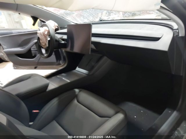 2025 TESLA MODEL 3 5YJ3E1EA4SF913869 Photo 4