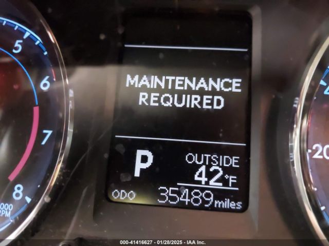 2T1BURHE9HC767249 Toyota COROLLA LE
