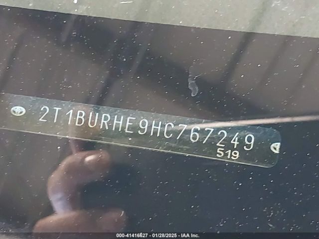 2T1BURHE9HC767249 Toyota COROLLA LE