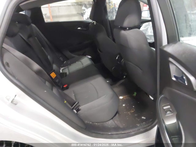 1G1ZE5STXHF256743 Chevrolet MALIBU 1LT
