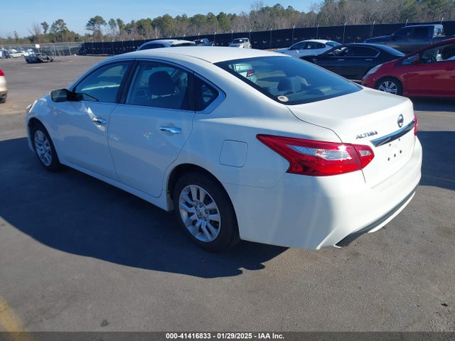 Nissan Altima 2.5 S 2017 1N4AL3AP3HC292302 Image 3