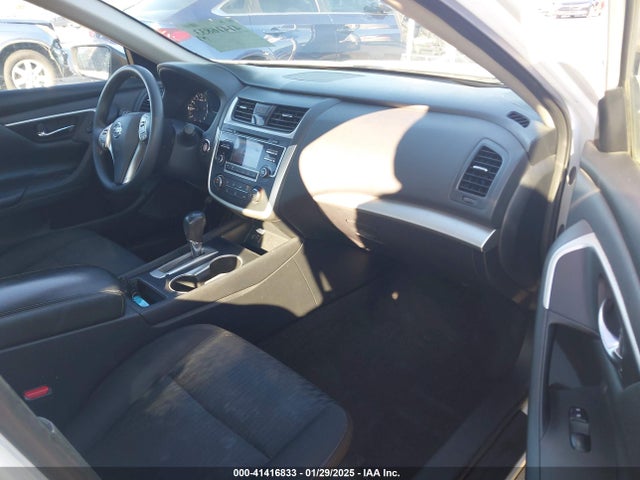 Nissan Altima 2.5 S 2017 1N4AL3AP3HC292302 Image 5