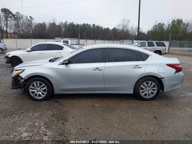 Nissan Altima 2.5 S 2018 1N4AL3AP4JC246869 Image 15