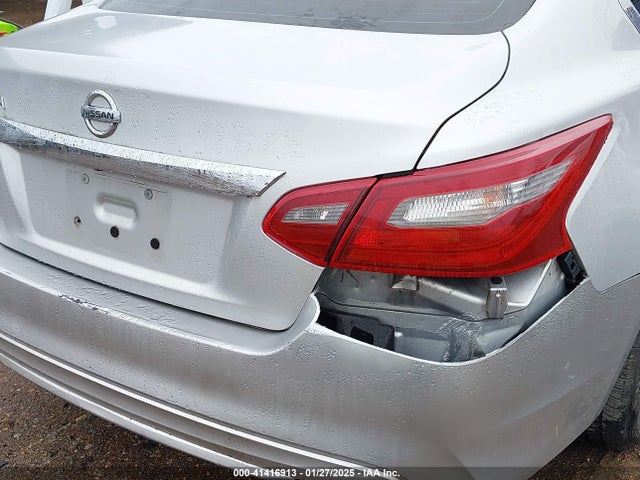 Nissan Altima 2.5 S 2018 1N4AL3AP4JC246869 Image 18