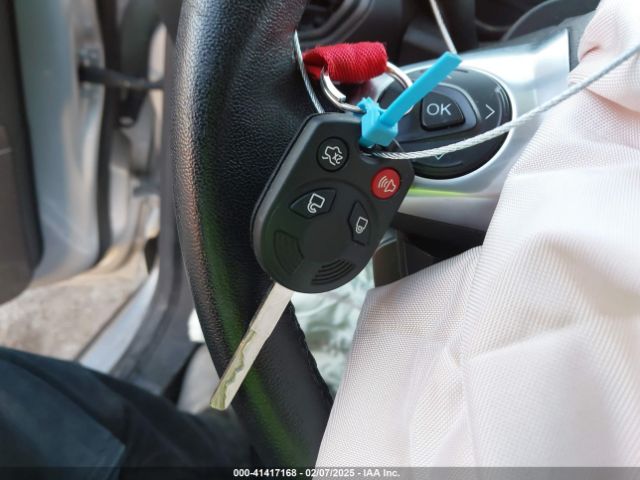 1FADP5AU6FL120975 Ford C-max Hybrid Se
