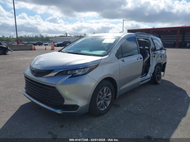 2022 TOYOTA SIENNA 5TDKRKEC1NS125204 Photo 1