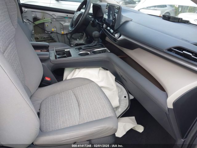 2022 TOYOTA SIENNA 5TDKRKEC1NS125204 Photo 4