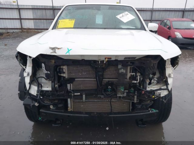 1N6ED1EK9NN608309 Nissan Frontier Sv 4x4