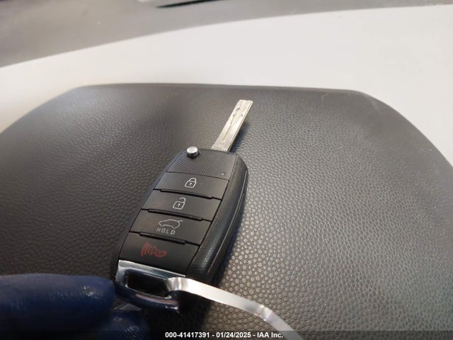 KIA SOUL + 2017 KNDJP3A51H7412460 Image 11