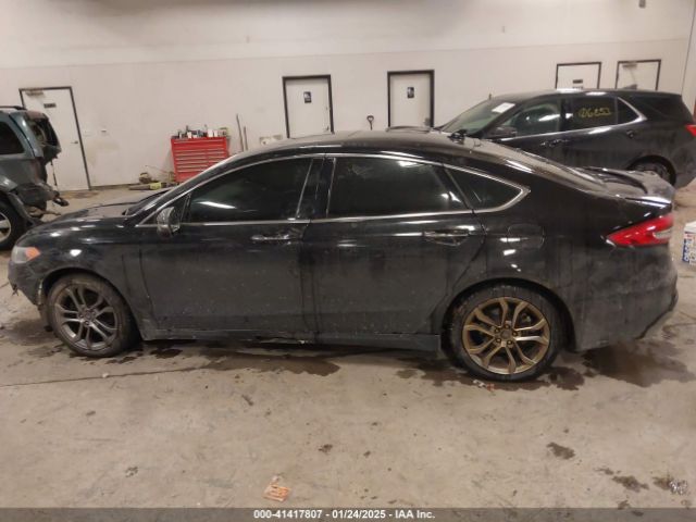 3FA6P0RU8LR141355 Ford Fusion Hybrid Titanium