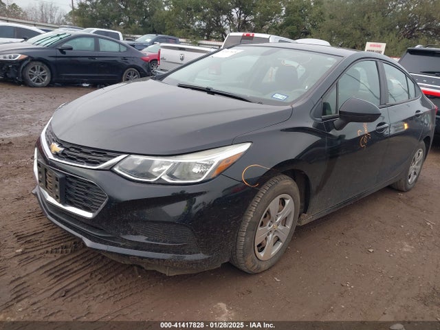 Chevrolet Cruze Ls Auto 2018 1G1BC5SMXJ7107491 Image 2