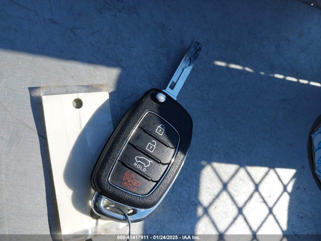 5NMZTDLB6HH046110 Hyundai Santa Fe Sport 2.4l
