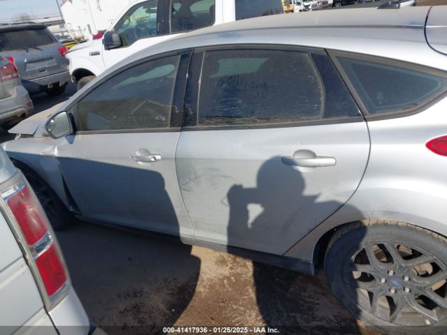 1FADP3K20GL339613 Ford FOCUS SE