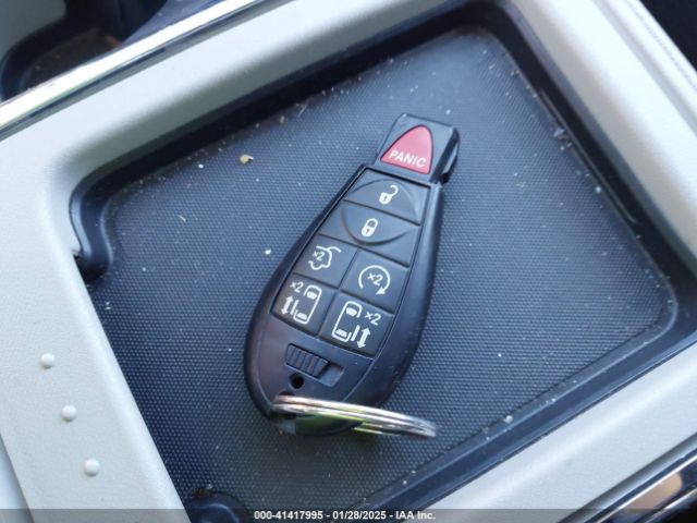 2C4RC1CG2ER466751 Chrysler Town & Country Touring-l