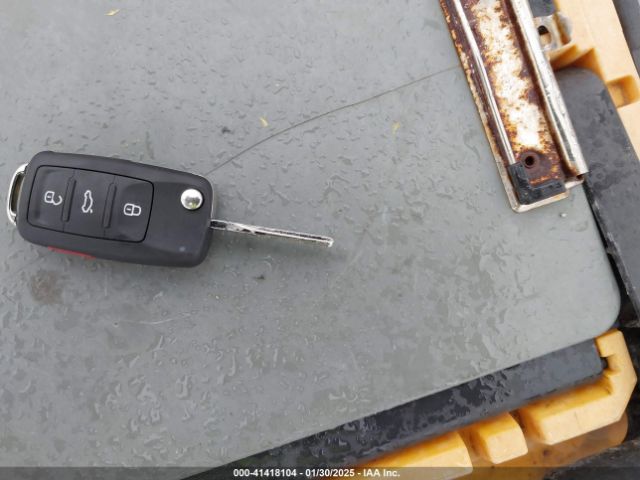 3VW2B7AJXJM210961 Volkswagen Jetta 1.4t S