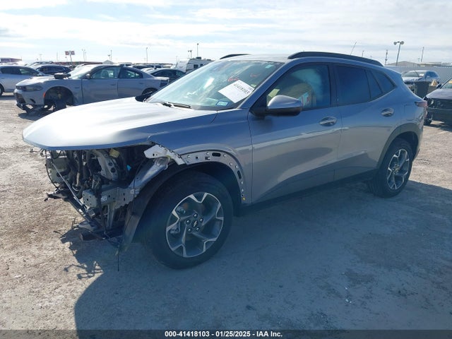 KL77LHEP8SC040335 Chevrolet Trax Fwd Lt