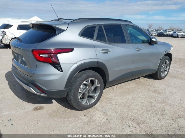 KL77LHEP8SC040335 Chevrolet Trax Fwd Lt
