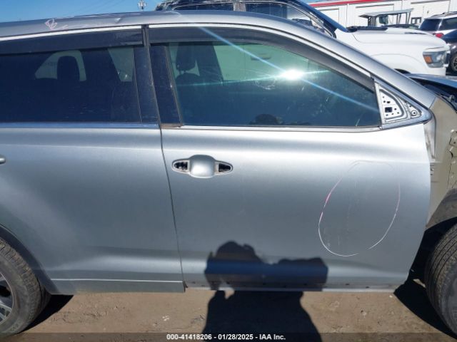 5TDZZRFH0HS217300 Toyota Highlander Le Plus
