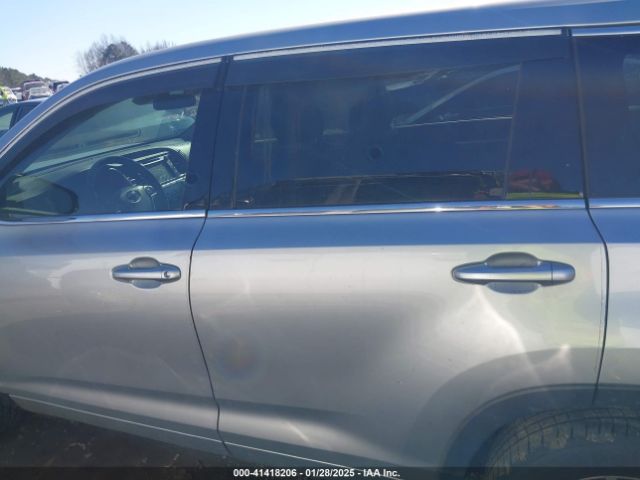5TDZZRFH0HS217300 Toyota Highlander Le Plus