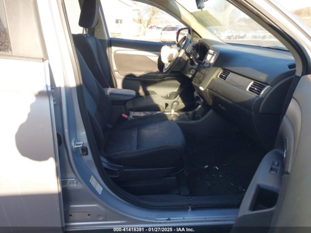 JA4AD2A34EZ010511 Mitsubishi Outlander Es