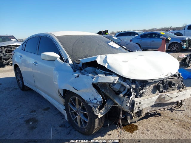 Nissan Altima 2.5 S 2015 1N4AL3AP6FC572258 Image 1