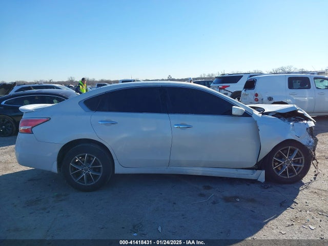 Nissan Altima 2.5 S 2015 1N4AL3AP6FC572258 Image 14