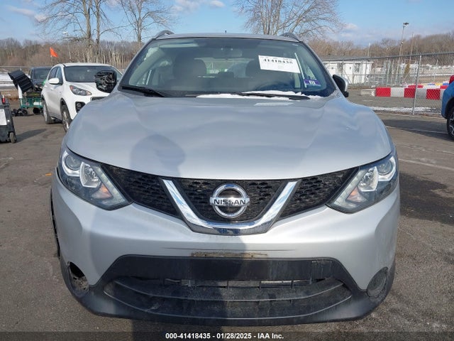 JN1BJ1CR9HW108652 Nissan Rogue Sport Sv