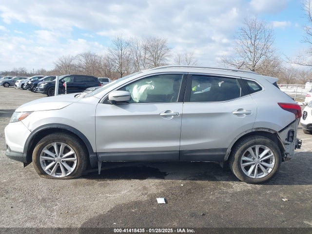 JN1BJ1CR9HW108652 Nissan Rogue Sport Sv