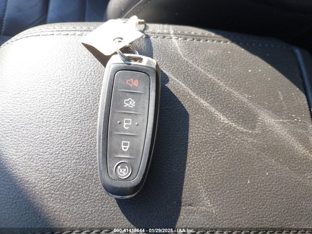1FADP5CU3FL115679 Ford C-max Energi Sel