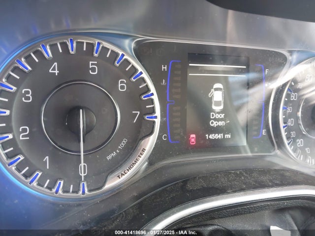 Chrysler 200 Limited 2015 1C3CCCAB0FN546903 Image 16