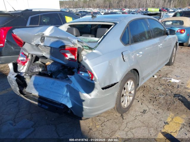 1VWAT7A30FC022274 Volkswagen Passat 1.8t Wolfsburg Edition
