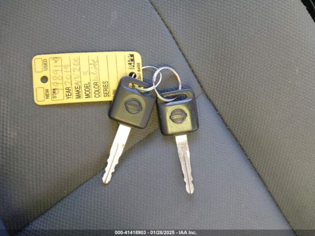 3N6CM0KN5KK698639 Nissan Nv200 S