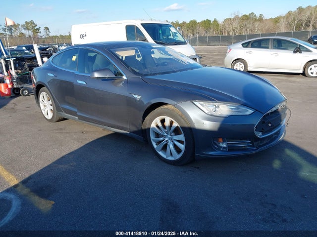 2015 TESLA MODEL S 5YJSA1H1XFFP68751 Photo 0
