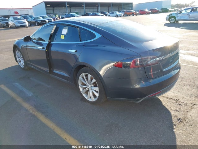 2015 TESLA MODEL S 5YJSA1H1XFFP68751 Photo 2