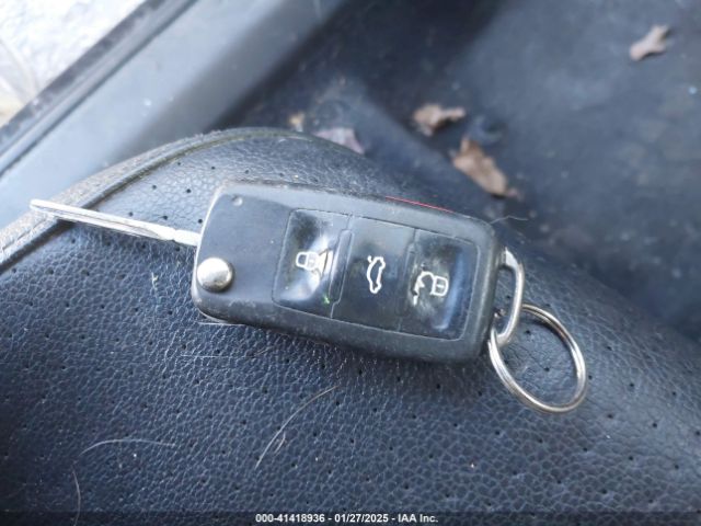 1VWAT7A30FC043870 Volkswagen Passat 1.8t Wolfsburg Edition