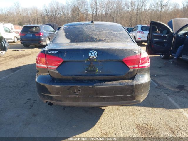 1VWAT7A30FC043870 Volkswagen Passat 1.8t Wolfsburg Edition