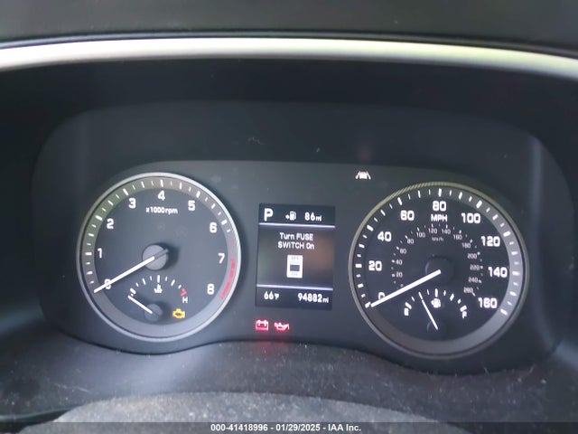 KM8J23A42KU919331 Hyundai TUCSON SE