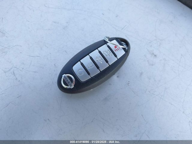 5N1DR2MM4HC622705 Nissan Pathfinder Sl