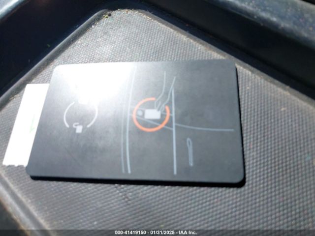 2019 TESLA MODEL 3 5YJ3E1EB2KF388108 Photo 10