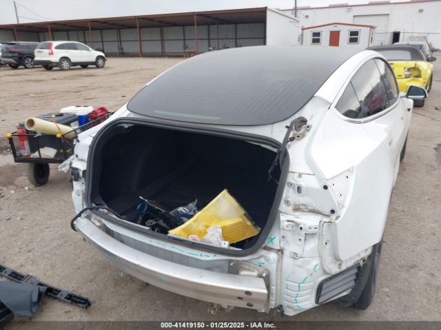 2019 TESLA MODEL 3 5YJ3E1EB2KF388108 Photo 5