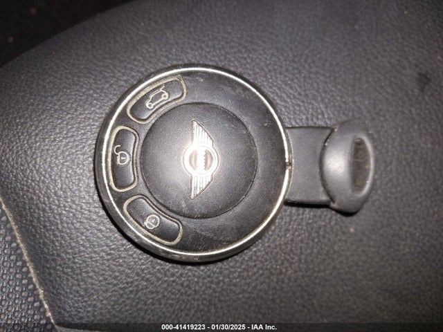 2012 MINI COOPER WMWSU3C54CT543292 Photo 10