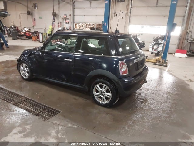 2012 MINI COOPER WMWSU3C54CT543292 Photo 2