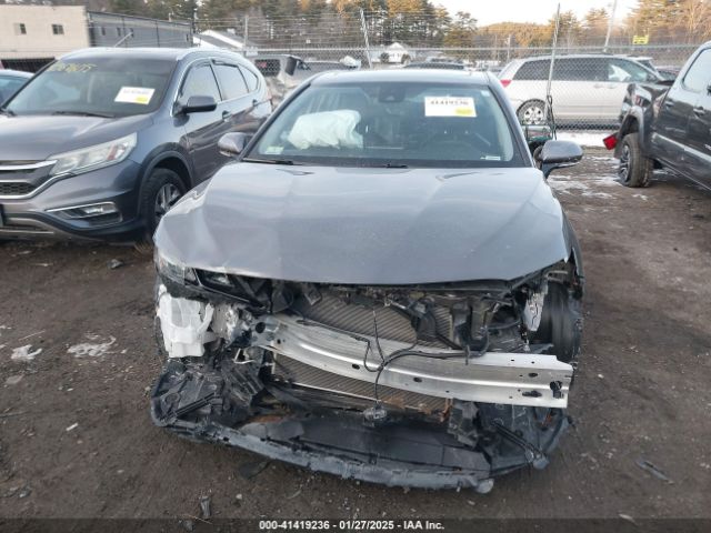4T1G11BK8MU030308 Toyota Camry Se Awd