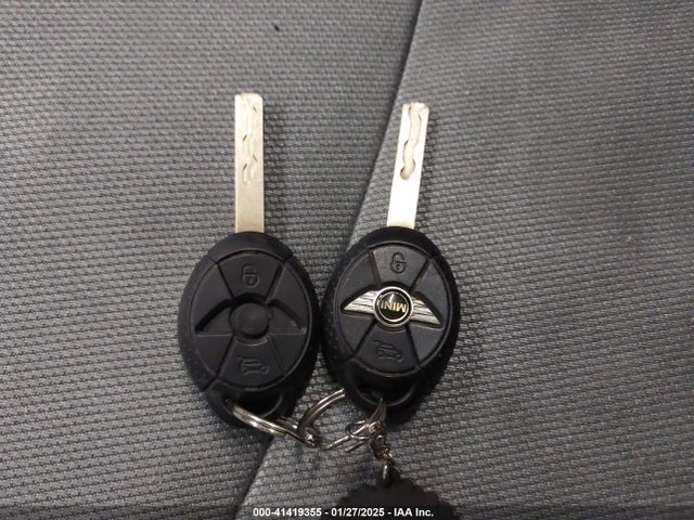 2006 MINI COOPER WMWRC33546TK16333 Photo 10